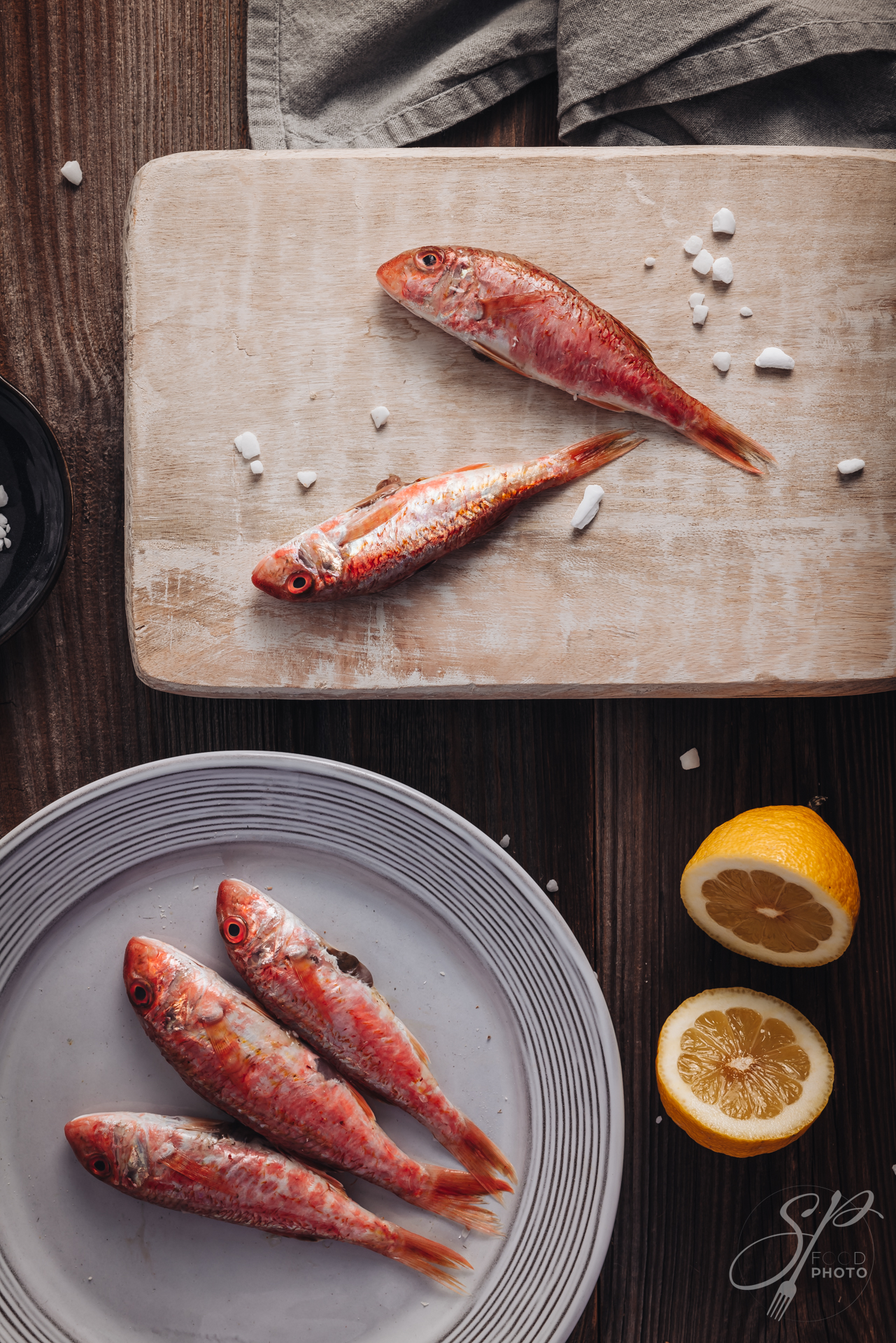 Fresh raw red mullet fishes